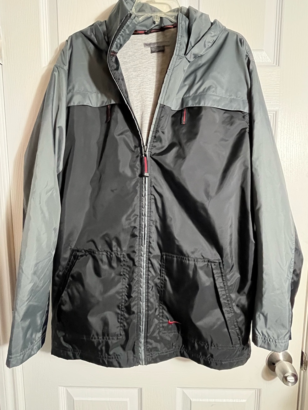 Nike Black and Gray Men's Hooded Windbreaker Sportwear Jacket L
